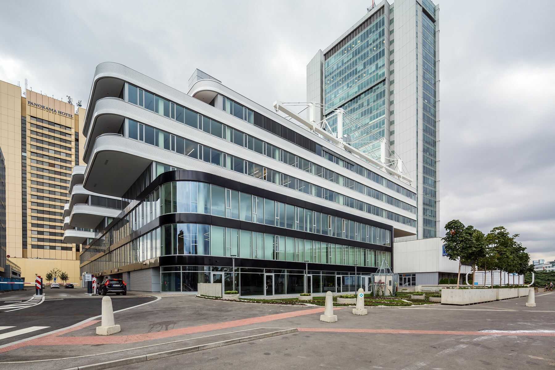 495006-resize_office-space-na-strzi-nusle-prague-4_optimized